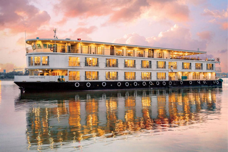 Cruise Ship
